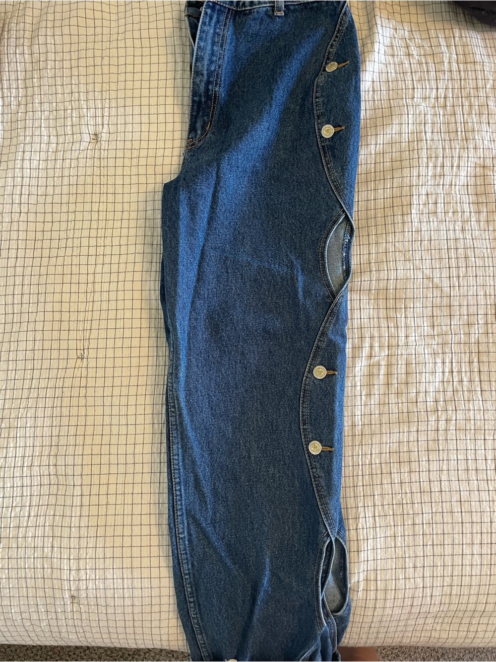 Wrangler Vintage-Inspired Dark Blue Boyfriend Jeans - Picture 2 of 3